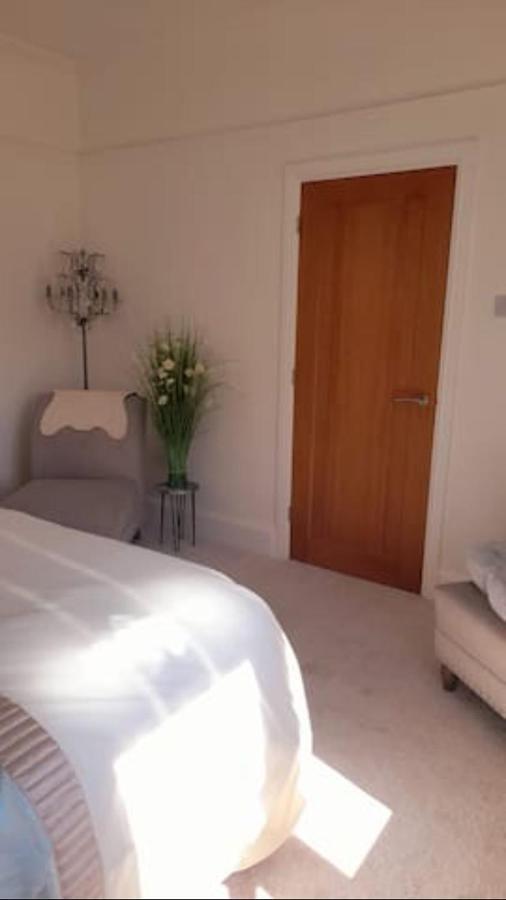 ניופורט Quaint Little Guest Suite With Private Parking מראה חיצוני תמונה